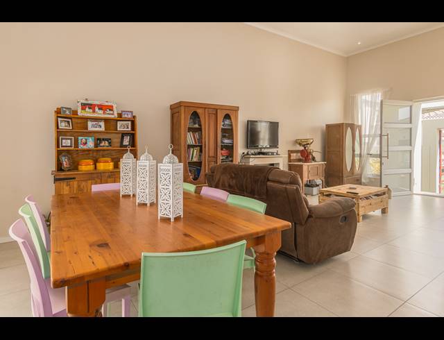 3 BEDROOM FREEHOLD FOR SALE IN PARKLANDS NORTH